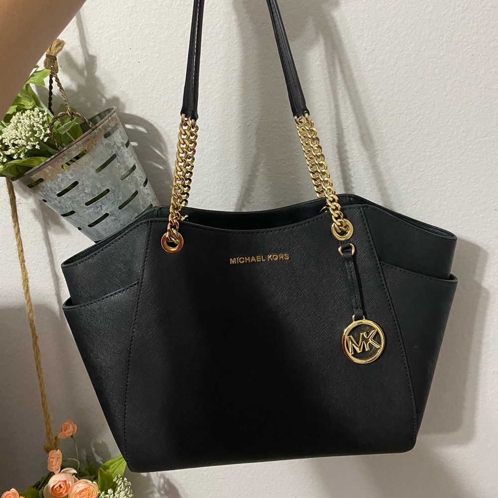 Michael Kors Jet Set Chain Shoulder Tote